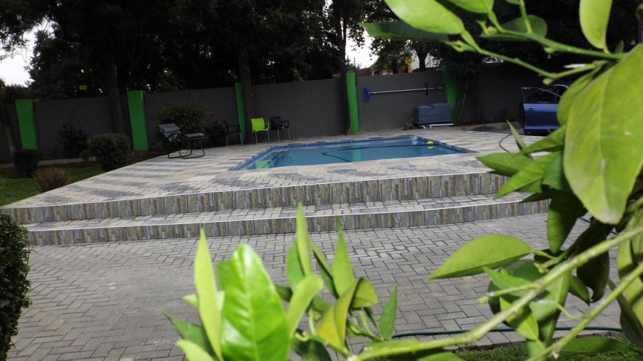 Myburgh Bed And Breakfast Klerksdorp Exterior foto